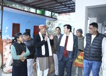 धार्मिक पर्यटन को मिलेगा बढ़ावा: आयुक्त ने शिव शक्ति धाम और कैंचीधाम का किया निरीक्षण।