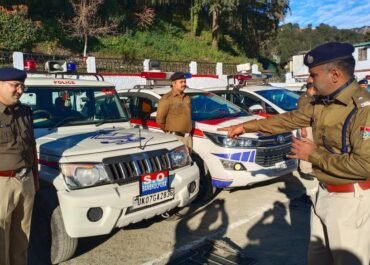एसएसपी ने परेड में लिया परफॉर्मेंस रिव्यू — महिला शक्ति को किया प्रोत्साहित, दिया नकद पुरस्कार।