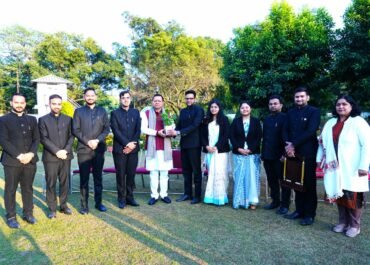 जनता की समस्याओं को गंभीरता, संवेदनशीलता और समाधान-केन्द्रित दृष्टिकोण से लेने की सलाह