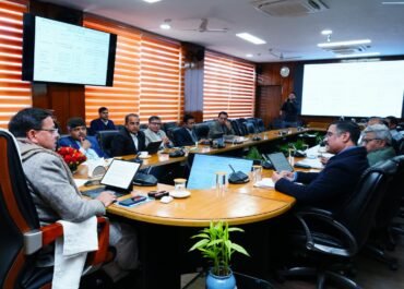 मानसून से पहले बाढ़ सुरक्षा पर फोकस: सीएम धामी ने रिवर प्रोटेक्शन व डीसिल्टिंग कार्यों की समीक्षा की।