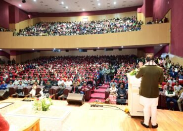 मुख्यमंत्री धामी ने सौंपे नियुक्ति पत्र, बोले—अब आपके कंधों पर उत्तराखंड का भविष्य