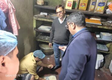 होली से पहले मिलावटखोरों पर सख्ती, मिष्ठान प्रतिष्ठानों में हड़कंप 7 मिठाइयों के सैंपल सील।