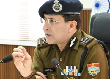 उत्तराखंड में बड़ा सत्यापन अभियान: डीजीपी दीपम सेठ के निर्देश पर संदिग्धों पर कसा शिकंजा।