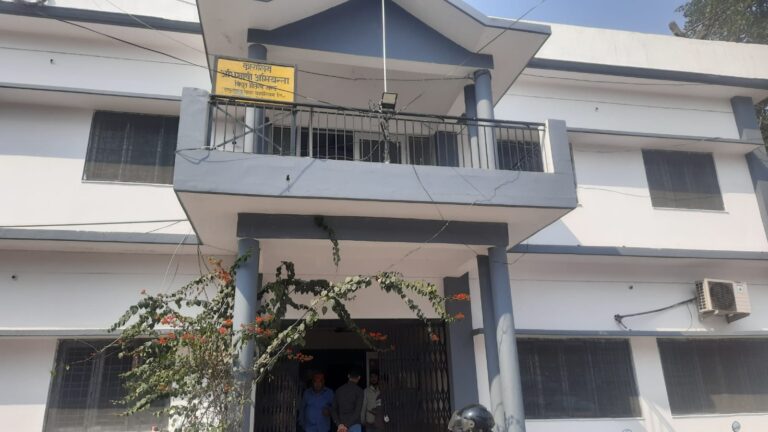 रामनगर में ‘फर्जी’ बिजली बिलों का खेल? बंद मीटरों पर हजारों की वसूली से उपभोक्ता त्रस्त।