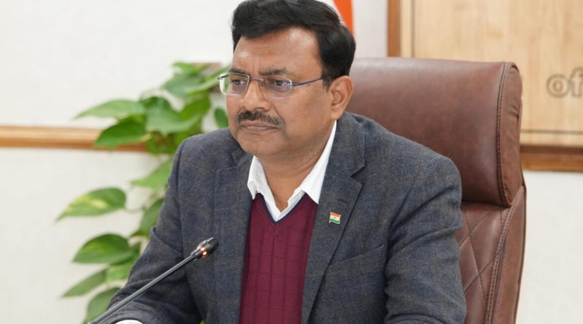 व्यय-वित्त समिति बैठक: खेल, पर्यटन और आधारभूत परियोजनाओं को मंजूरी।