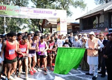 पुष्कर सिंह धामी ने दिखाई 5 किमी रन को हरी झंडी, सड़क सुरक्षा का लिया संकल्प