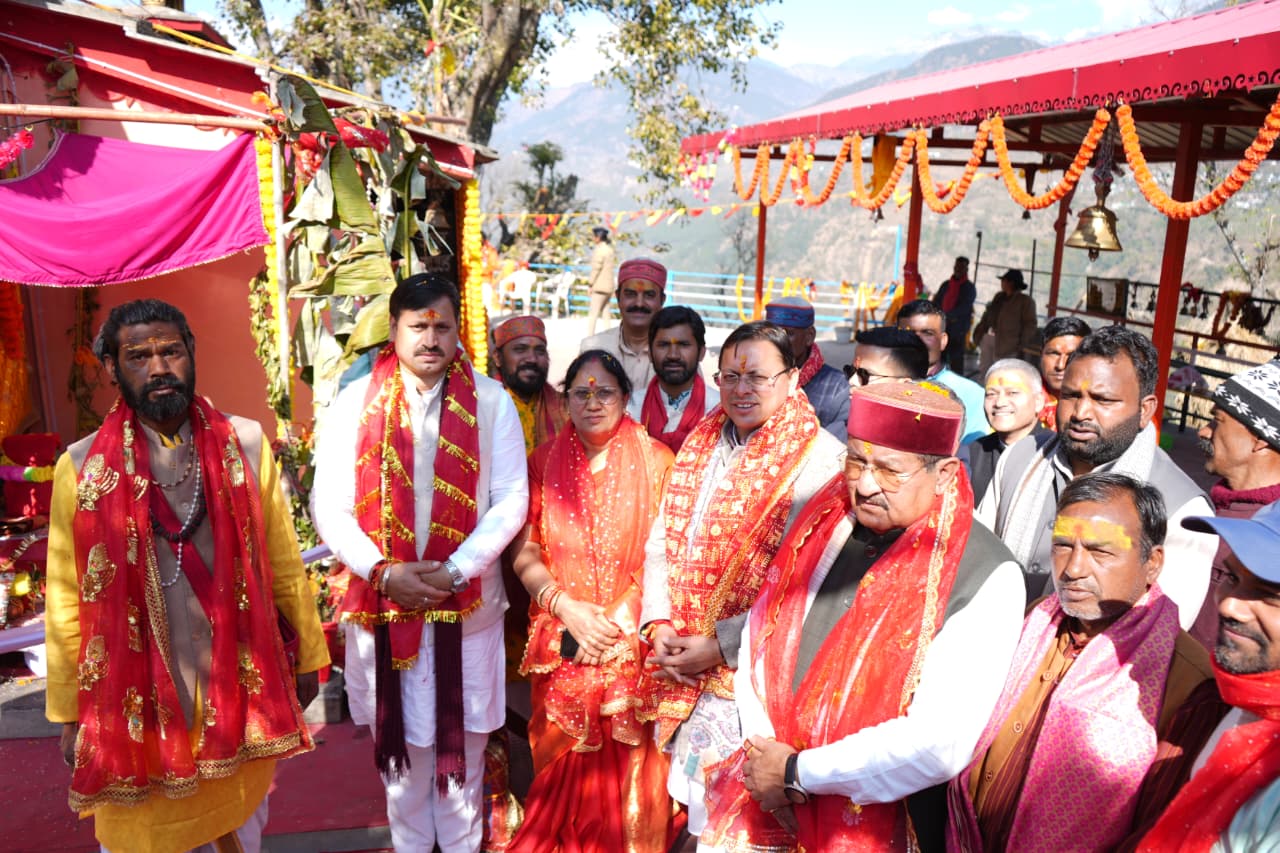 मुख्यमंत्री बीरों देवल रुद्रप्रयाग में आयोजित मां चंडिका महावन्याथ देवरा यात्रा में हुए शामिल।