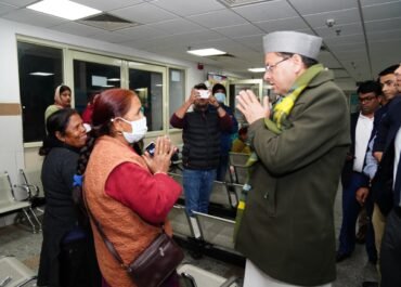 सरकारी अस्पतालों की व्यवस्थाएं निजी अस्पतालों के समकक्ष बेहतर और भरोसेमंद बनें