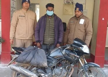 अवैध शराब तस्करों पर पुलिस का शिकंजा, अलग-अलग थाना क्षेत्रों से 02 अभियुक्त दबोचे।