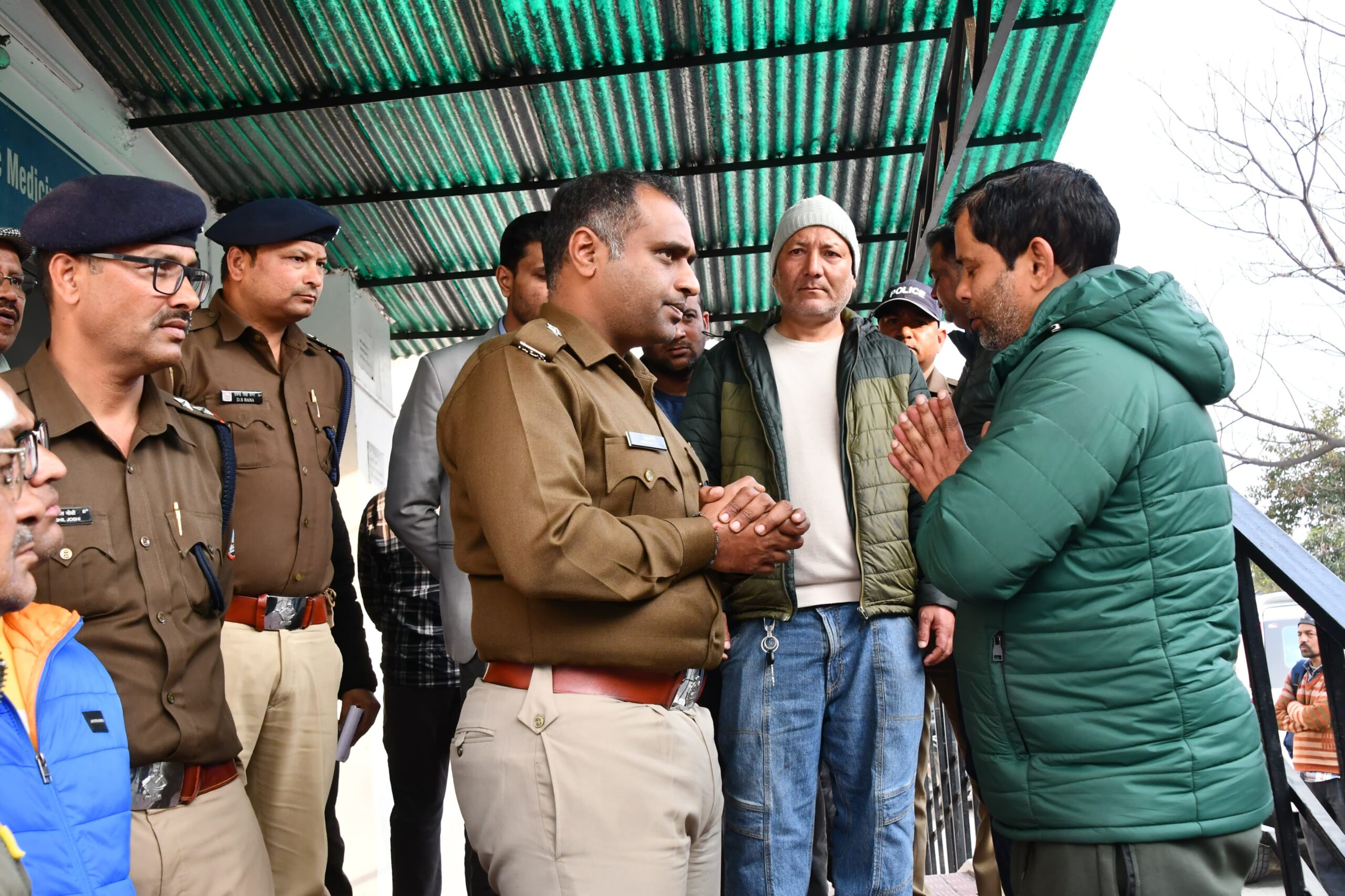 हल्द्वानी की दो दर्दनाक घटनाएँ — SSP ने संभाला मोर्चा* *💔दोहरे हत्याकांड और गुलदार हमले पर SSP नैनीताल पहुंचे पीड़ितों के बीच, दिया न्याय का आश्वासन*