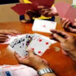 “ताश के पत्तों पर किस्मत आजमा रहे थे खिलाड़ी… एंट्री हुई पुलिस की और पलट गया पूरा खेल!”