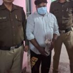 नशे के खिलाफ पुलिस का एक्शन, 125 पाउच अवैध शराब के साथ युवक गिरफ्तार।