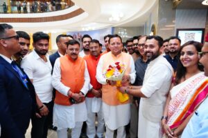 सीएम पुष्कर सिंह धामी ने देखी ‘द केरला स्टोरी 2’, कहा— जागरूकता का सशक्त माध्यम।