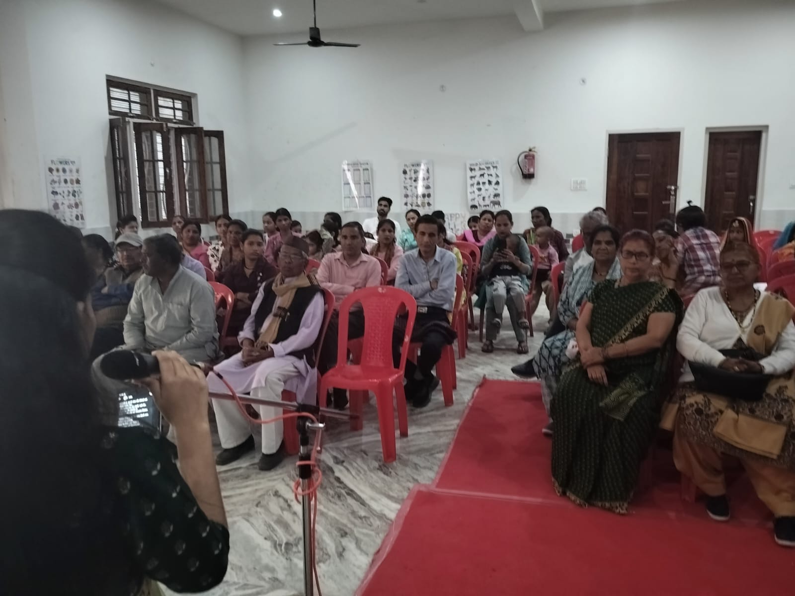 रामनगर में महिला दिवस पर विचार गोष्ठी व सांस्कृतिक कार्यक्रम, महिलाओं को अधिकारों और सशक्तिकरण का संदेश।