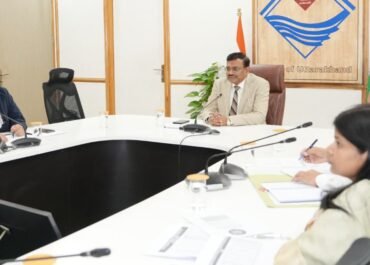 एलपीजी सप्लाई पर सख्त मुख्य सचिव आनन्द बर्द्धन, जिलाधिकारियों को दिए निर्बाध आपूर्ति के निर्देश।