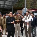 कैंचीधाम जाम से राहत की तैयारी, मुख्य सचिव आनंद बर्द्धन ने किया स्थलीय निरीक्षण।