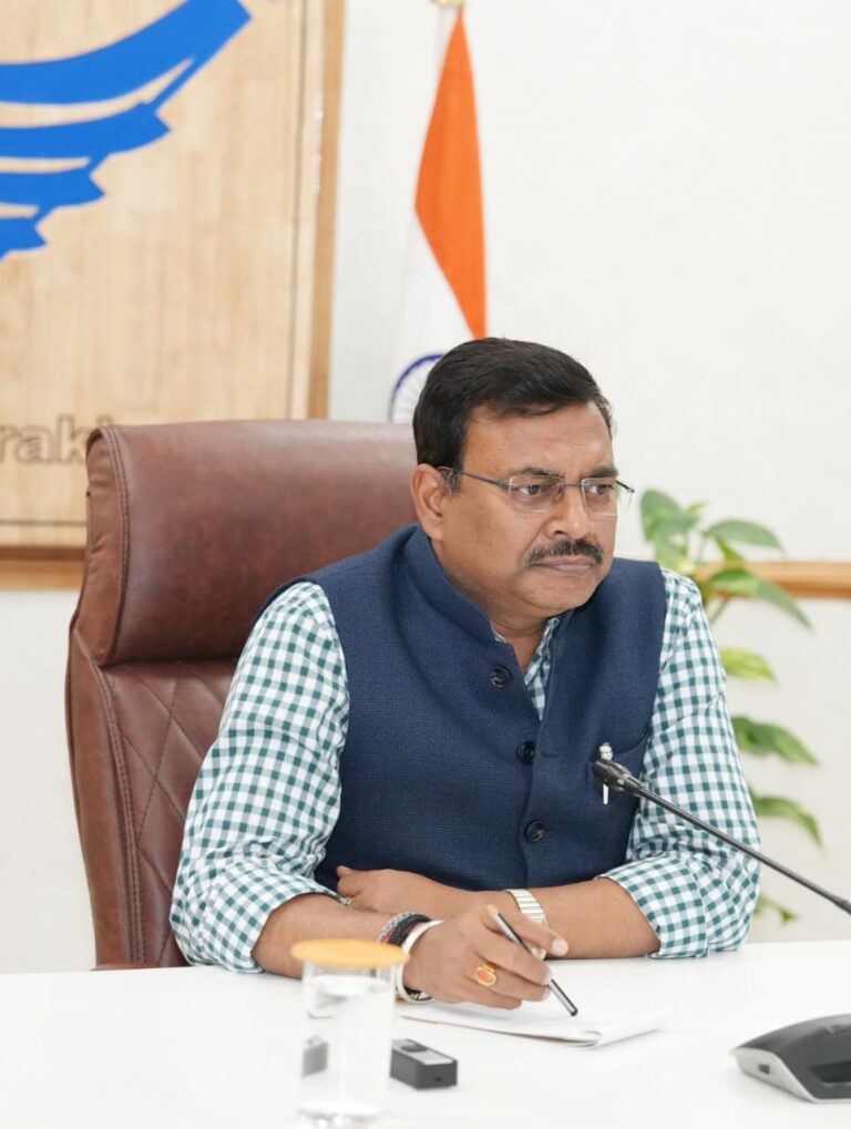 एलपीजी आपूर्ति पर सरकार अलर्ट, कालाबाजारी करने वालों पर सख्त कार्रवाई के निर्देश।