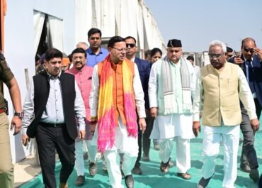 पुष्कर सिंह धामी ने किया बैरागी कैंप का स्थलीय निरीक्षण।