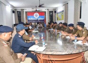 राजनाथ सिंह के दौरे से पहले नैनीताल में हाई अलर्ट—SSP के सख्त निर्देश, रातभर चलेगी चेकिंग।