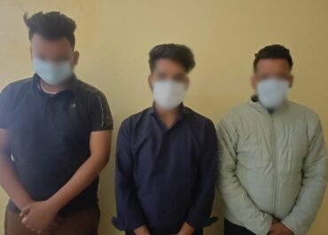 “पहले सड़क पर दंगल, फिर चौकी में बवाल… अंत में हथकड़ी तैयार”
