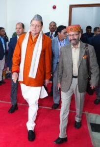 भराड़ीसैंण (गैरसैंण) में बजट सत्र के लिए रवाना हुए मुख्यमंत्री।