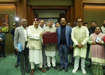 आत्मनिर्भर उत्तराखंड के लिए तीन ‘ग्रोथ डाइवर्स’ पर फोकस, कृषि-उद्योग-पर्यटन को बजट में प्राथमिकता।