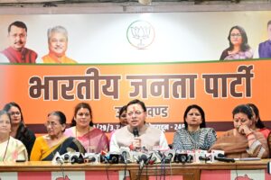 नारी शक्ति वंदन अधिनियम पर सीएम धामी का विपक्ष पर तीखा प्रहार, मातृशक्ति से जवाब की चेतावनी।