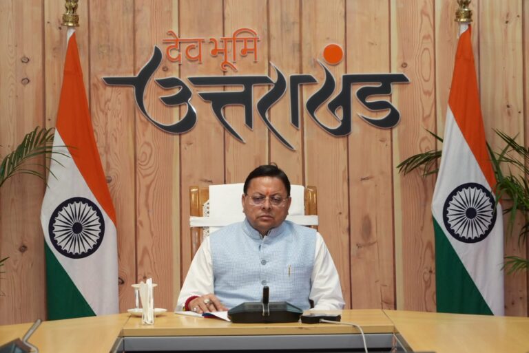 नारी शक्ति वंदन अधिनियम पर पीएम के संबोधन का सीएम धामी ने किया समर्थन, विपक्ष पर साधा निशाना।