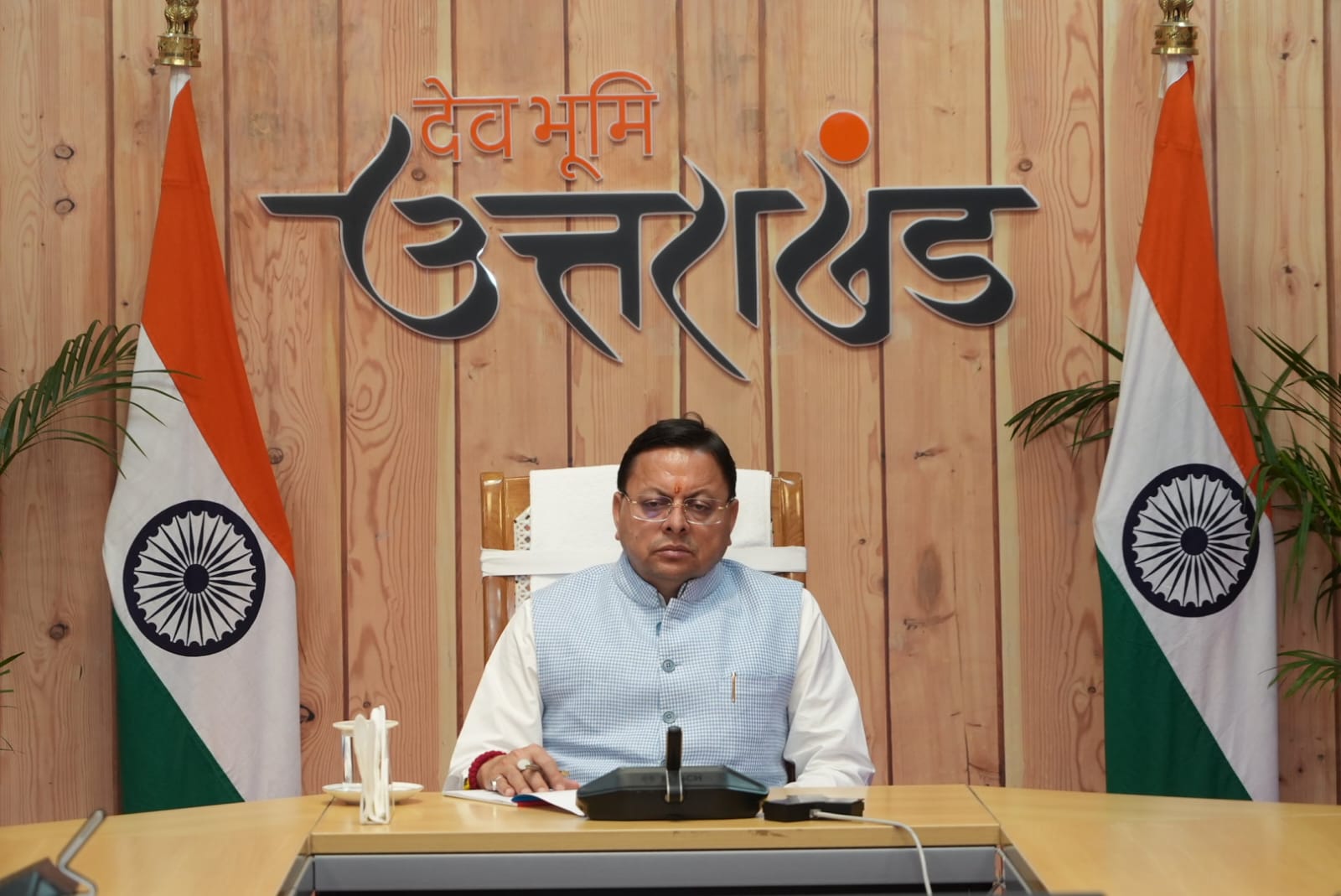 नारी शक्ति वंदन अधिनियम पर पीएम के संबोधन का सीएम धामी ने किया समर्थन, विपक्ष पर साधा निशाना।