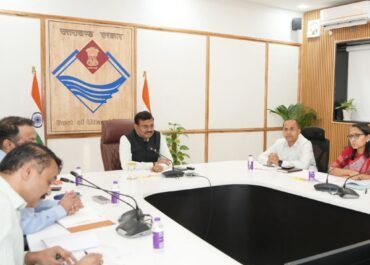 ड्रग्स के खिलाफ सख्त एक्शन: 15 दिन में बनेगा राज्य का मास्टर प्लान, स्कूलों में एंटी-ड्रग क्लब अनिवार्य।