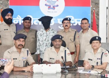 एसएसपी मंजुनाथ टीसी का ऑपरेशन प्रहार से ‘स्पेशल स्ट्राइक’: सड़कों पर आतंक मचाने वाले झपट्टा मार गिरोह का पर्दाफाश* *राहगीरों से लूटपाट करने वाले बाइक सवार बदमाशों की अब खैर नहीं; ‘ऑपरेशन प्रहार’ के तहत पुलिस ने घेराबंदी कर झपट्टामार को किया*