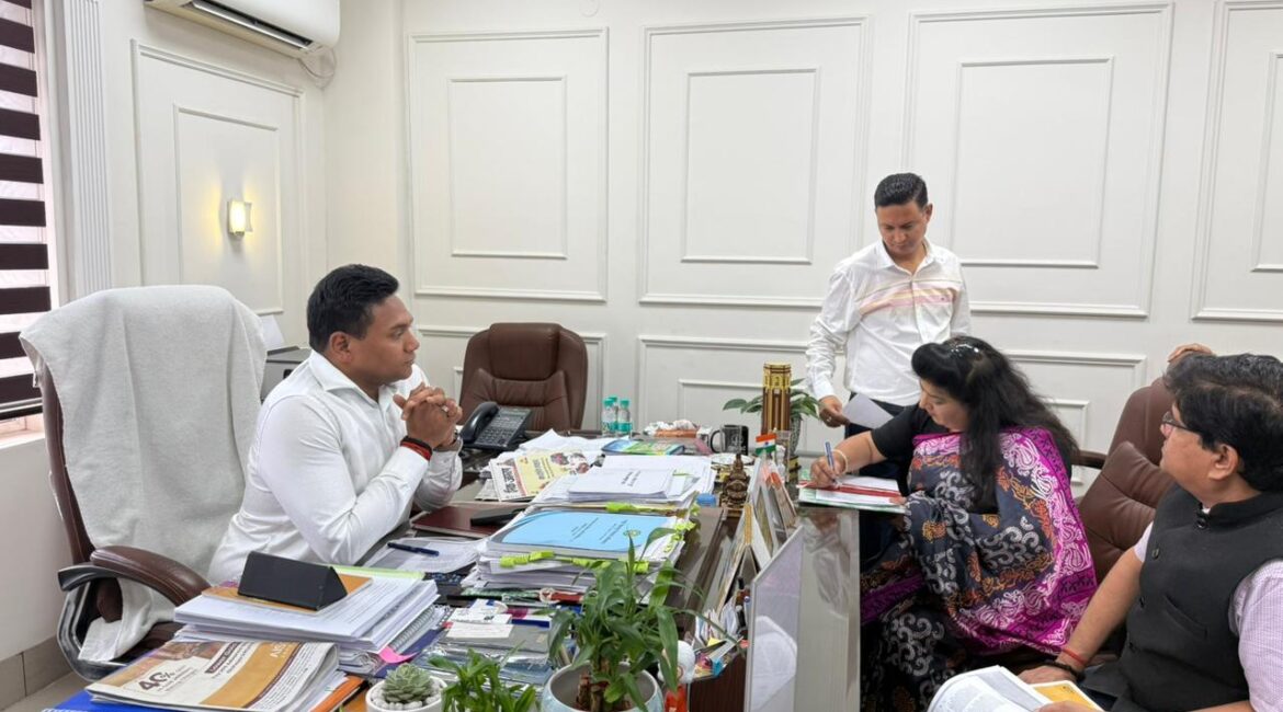 “पदभार ग्रहण करते ही एक्शन मोड में भावना मेहरा, विकास कार्यों की करेंगी सख्त मॉनिटरिंग”