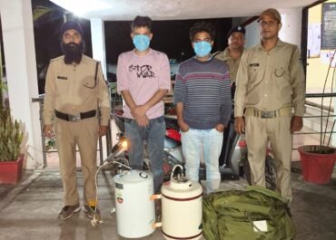 7 घंटे में चोरी का खुलासा, चोरगलिया पुलिस ने 2 शातिर चोर दबोचे।