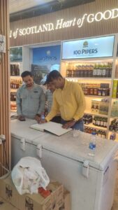 हल्द्वानी में शराब दुकानों पर प्रशासन का शिकंजा, 12 दुकानों में मिली गड़बड़ी।