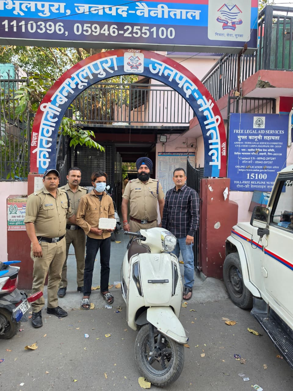 चेकिंग के दौरान खुला राज, स्कूटी सवार निकला स्मैक तस्कर।