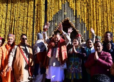 हर-हर महादेव के जयघोष के बीच केदारनाथ धाम के कपाट खुले, सीएम धामी रहे मौजूद।
