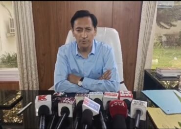 कुमाऊं में शुरू हुआ जनगणना 2027 का सर्वे, आयुक्त दीपक रावत ने मांगा जनता का सहयोग।