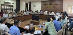 पहचान छुपाकर संबंध बनाने के आरोप: पुलिस को सख्त कार्रवाई के निर्देश।