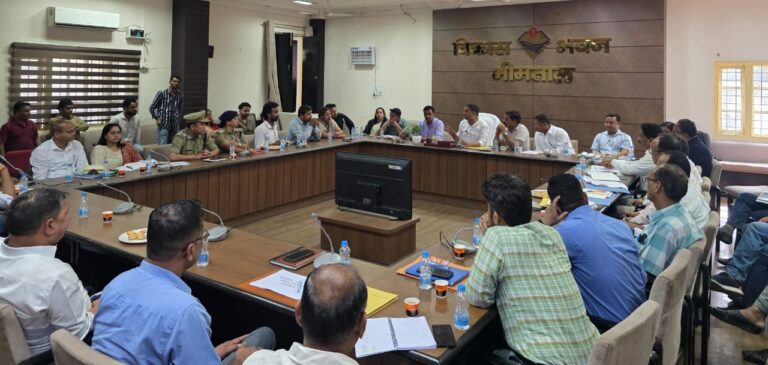 पहचान छुपाकर संबंध बनाने के आरोप: पुलिस को सख्त कार्रवाई के निर्देश।