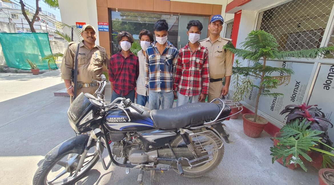 ऑपरेशन प्रहार: नैनीताल पुलिस की ताबड़तोड़ कार्रवाई, 3 बाइक बरामद, 6 आरोपी गिरफ्तार।