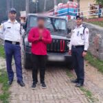 बोनट पर दोस्त, सड़क पर रफ्तार… कैची धाम मार्ग पर थार चालक की स्टंटबाजी पड़ी भारी।