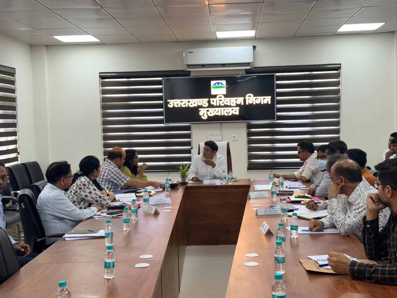 परिवहन मंत्री प्रदीप बत्रा का UTC मुख्यालय दौरा, सेवाओं को हाईटेक और बेहतर बनाने के निर्देश।