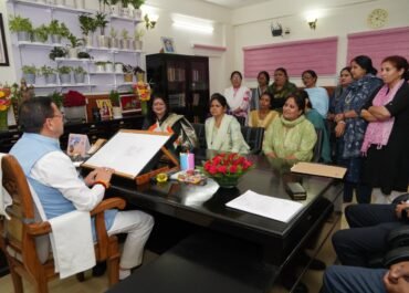 धामी सरकार का भरोसा, आंगनबाड़ी कर्मियों ने हड़ताल टाली