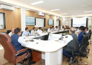 मुख्य सचिव की समीक्षा बैठक—अर्ली वार्निंग सिस्टम, सेंसर नेटवर्क और जोखिम न्यूनीकरण योजनाओं को तेज करने के निर्देश