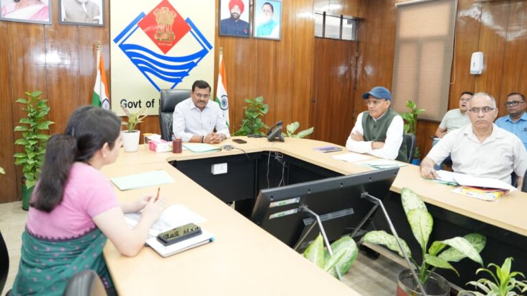 मुख्य सचिव का बड़ा विजन, उत्तराखंड में अब बागवानी बनेगी किसानों की ताकत।
