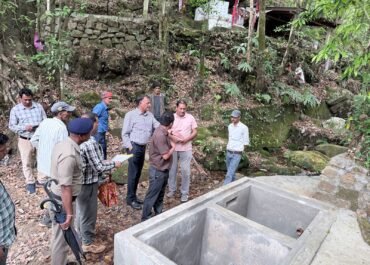 एक्शन मोड में CDO अरविन्द पाण्डे, खुद पहुंचे 59 लाख की योजना जांचने” “बसगांव में CDO की एंट्री से मचा हड़कंप, अधिकारियों को दिए कड़े निर्देश”