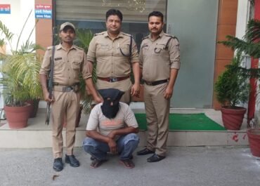 फौजी कॉलोनी में फिर खुला नशे का काला चैप्टर!” 💥 रामनगर पुलिस के शिकंजे में आया स्मैक तस्कर नईम, 10.17 ग्राम स्मैक बरामद।
