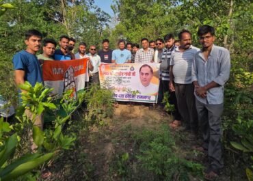 राजीव गांधी की पुण्यतिथि पर युवा कांग्रेस का सेवा अभियान, वृक्षारोपण और शरबत वितरण से दिया संदेश।