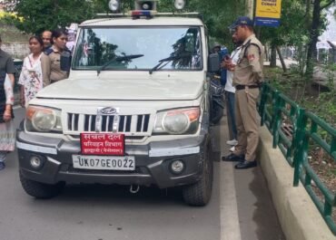 नैनीताल में बिना परमिट चल रही रेंटल बाइकों पर परिवहन विभाग की बड़ी कार्रवाई, 74 वाहनों के चालान।
