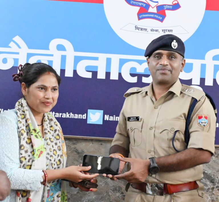 SSP मंजूनाथ टी.सी. के निर्देशन में बड़ी सफलता, 256 मोबाइल मालिकों को मिले उनके फोन।